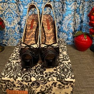 Bordello Platform Pumps. Lace Detail. Size 9